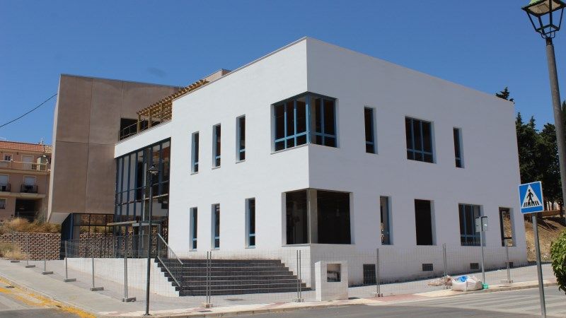 PSOE: “Los retrasos en las obras de la nueva biblioteca y la falta de agentes de policía local han motivado robos de 40.000 euros en materiales”