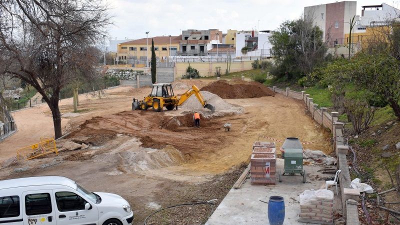 El Ayuntamiento de Alhaurín de la Torre  adecúa una nueva explanada de 3.000 m² para uso de la Finca El Portón