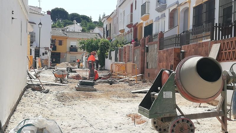 Alhaurín de la Torre ejecuta la reurbanización integral de la calle Generalife