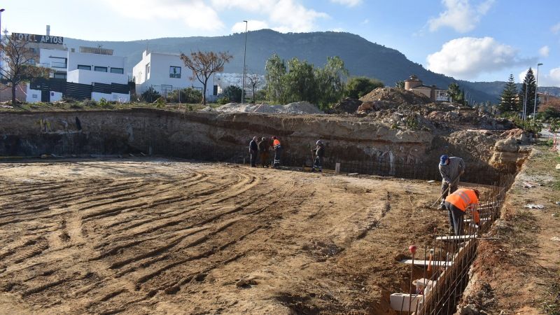 Comienza la construcción de una nueva pista polideportiva en Santa Clara