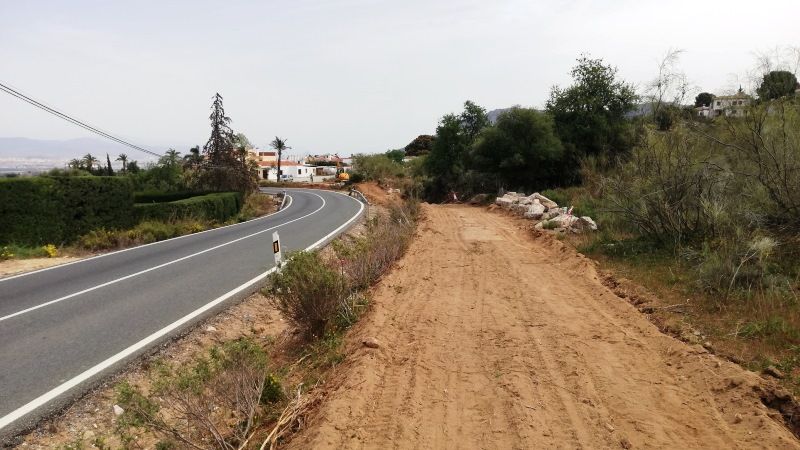 El Ayuntamiento habilita una senda verde para peatones y bicicletas hasta el arco de Jarapalos
