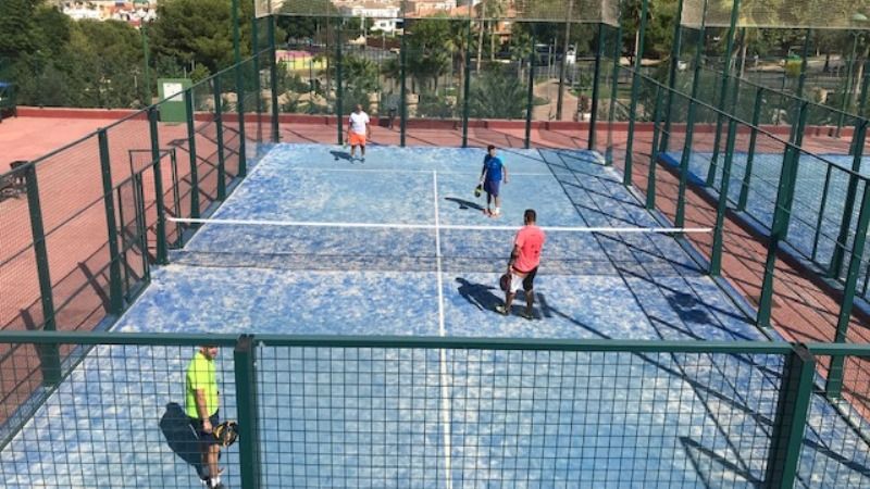 Las pistas de pádel de Francis Ceballos permanecerán abiertas el 24 y 31 de diciembre