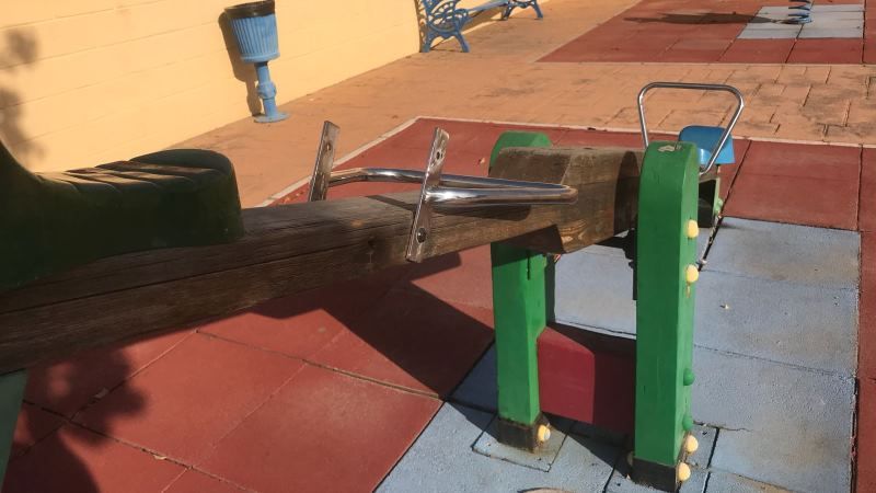 Alhaurín Despierta traslada al pleno las reclamaciones vecinales sobre el estado de los parques infantiles y la falta de pasos de cebra