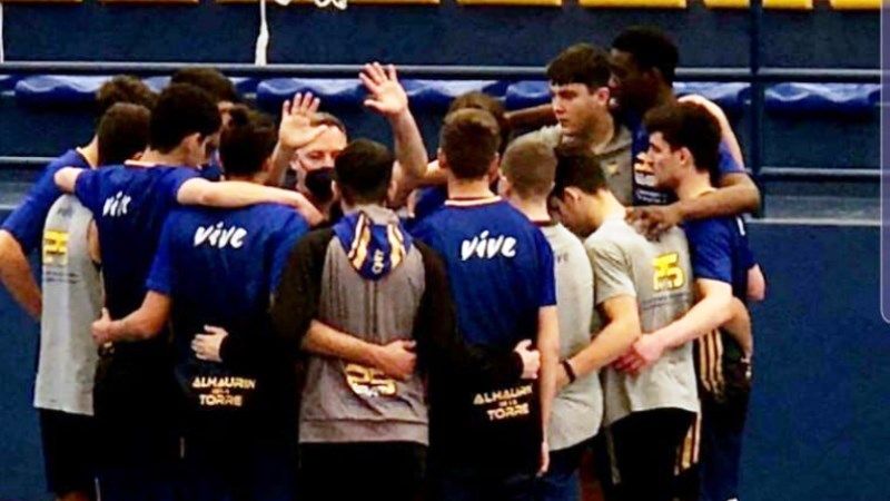 El Club Baloncesto Alhaurín de la Torre mantiene su renta ante Novaschool