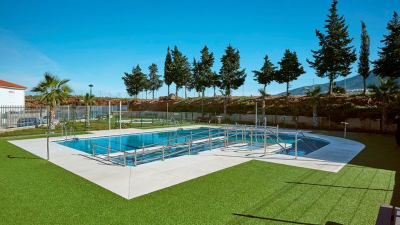 Las piscinas al aire libre de Alhaurín de la Torre están listas para recibir al verano