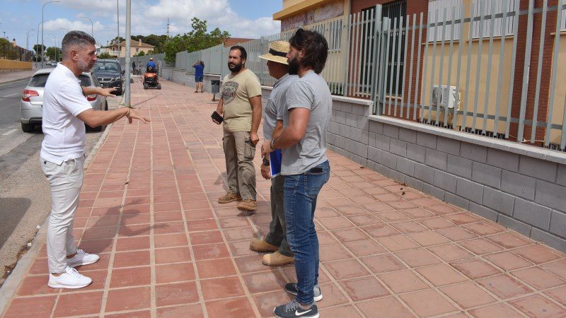 El Ayuntamiento plantará árboles entre los colegios Zambrana y Los Manantiales