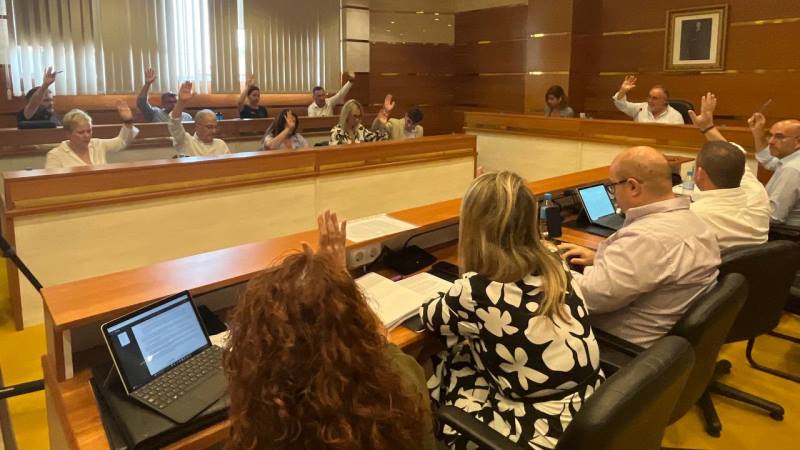 Aprobada por unanimidad la iniciativa socialista de instar a la Junta de Andalucía a dotar a Alhaurín de la Torre de una segunda ambulancia