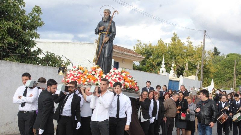 La barriada de Viñagrande disfrutó de sus fiestas en honor a San Francisco de Paula