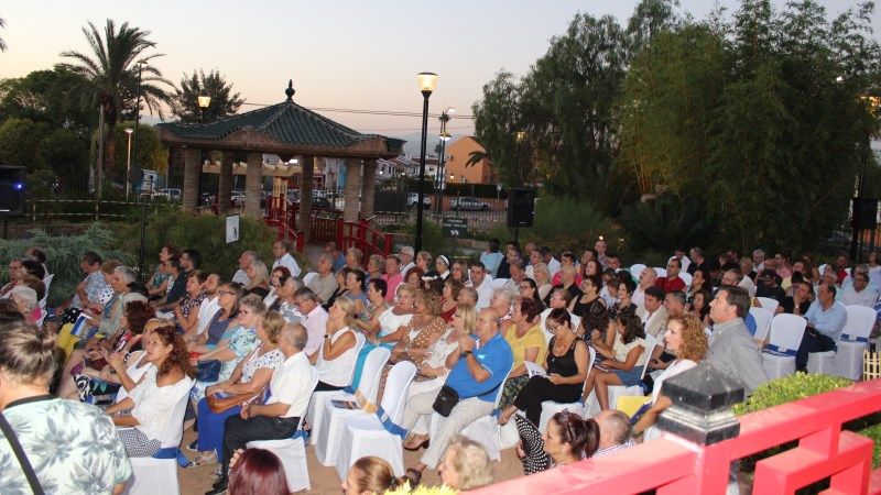 Alhaurín de la Torre rinde homenaje a su tejido asociativo en una brillante y novedosa gala