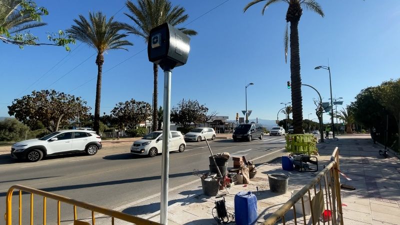 La Concejalía de Tráfico y Seguridad Ciudadana instala un radar fijo en la travesía
