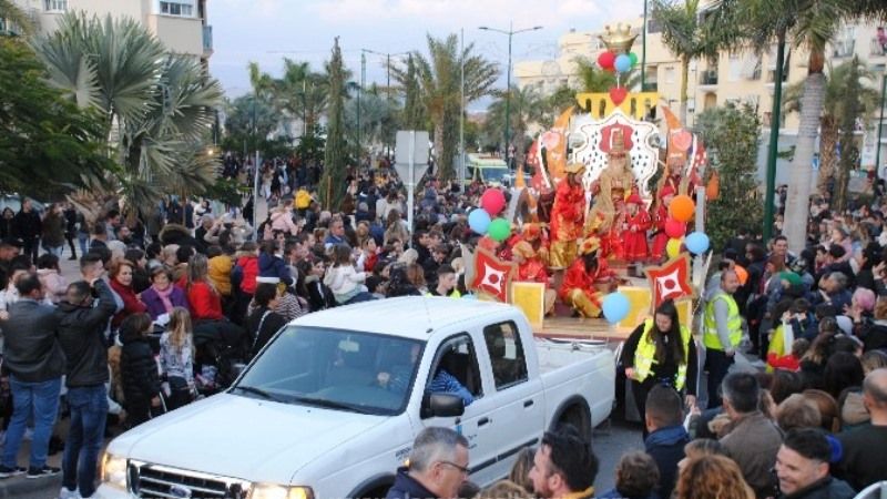 Alhaurín de la Torre vivió la mejor y más concurrida Cabalgata de Reyes de su historia