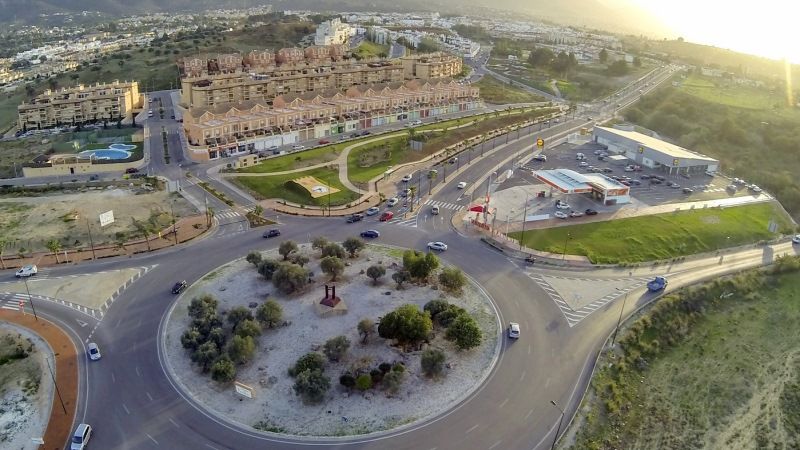 El Ayuntamiento saca a licitación una parcela de uso comercial junto a la rotonda del Encuentro