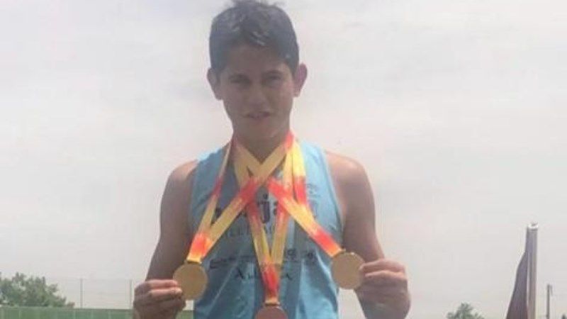 El joven Salvador García compite este domingo en el Campeonato de Andalucía Individual de Atletismo Sub-16