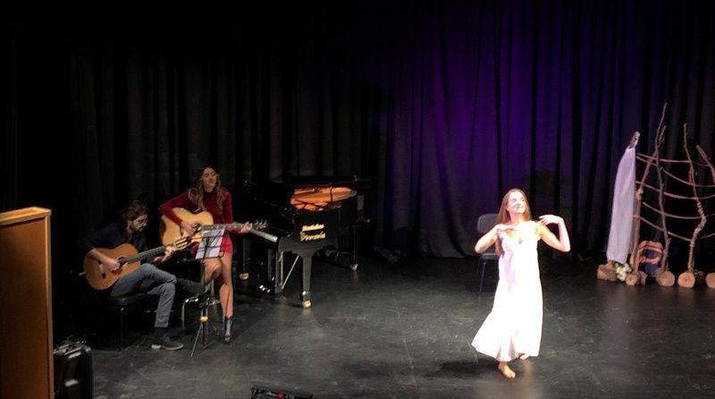 El espectáculo teatral y musical 'superviviente' relata el drama de las distintas violencias contra la mujer