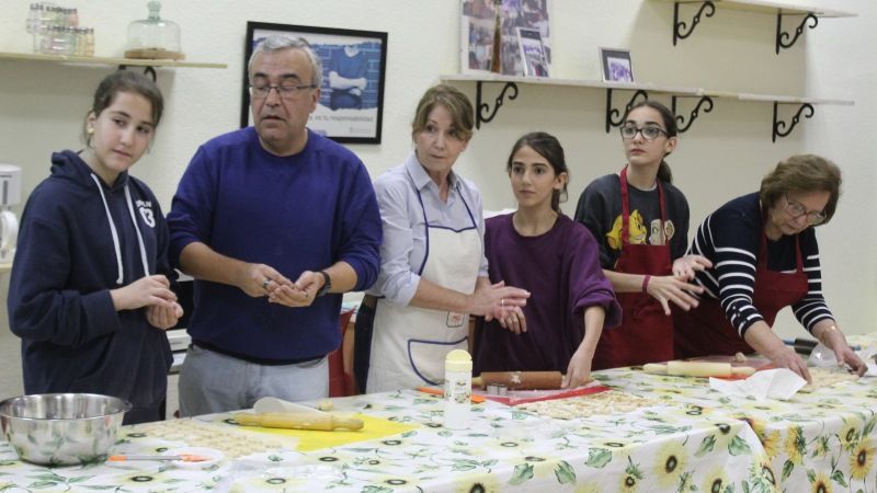 El Centro de la Mujer acogió un taller de cocina para toda la familia