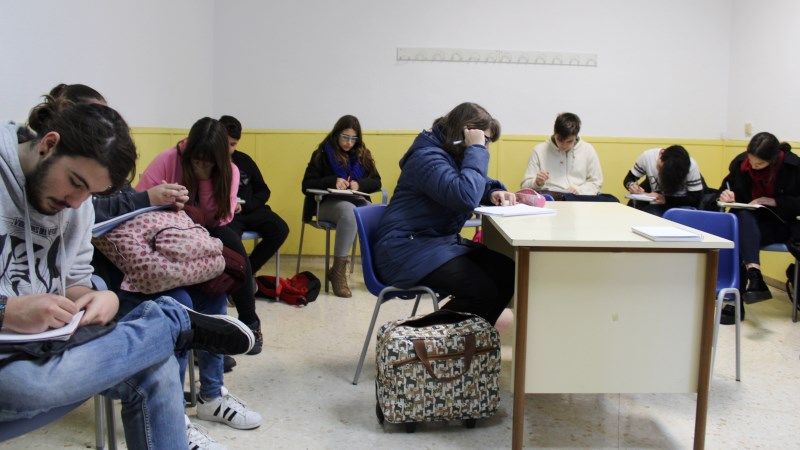 El nuevo taller gratuito de escritura creativa inicia su andadura con 15 jóvenes inscritos