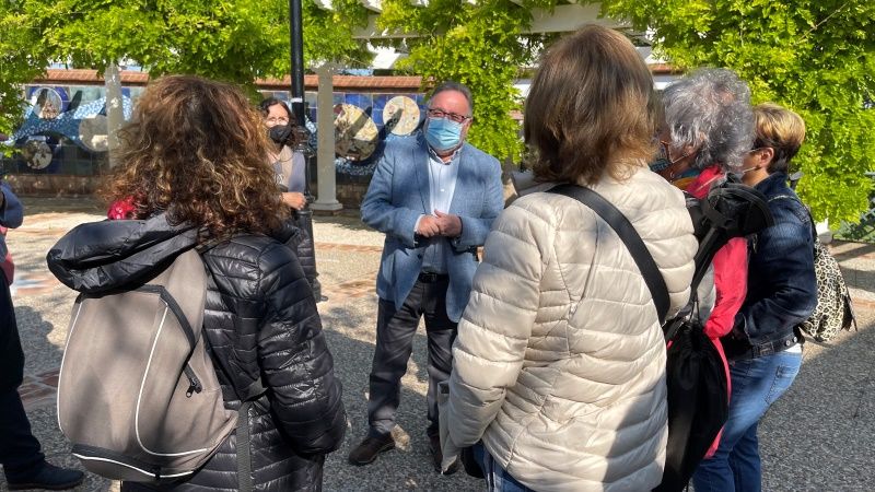 Un grupo de ‘urban sketchers’ dibujan los lugares más emblemáticos de Alhaurín de la Torre