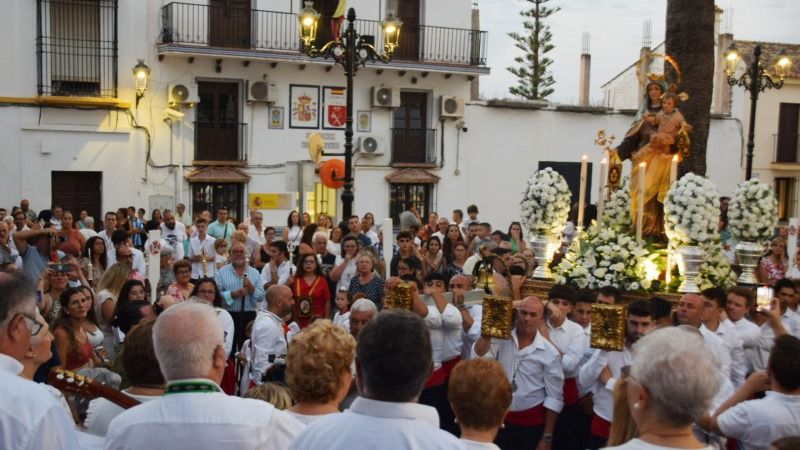 El Barrio Viejo de Alhaurín de la Torre, fiel a su cita con la Virgen del Carmen