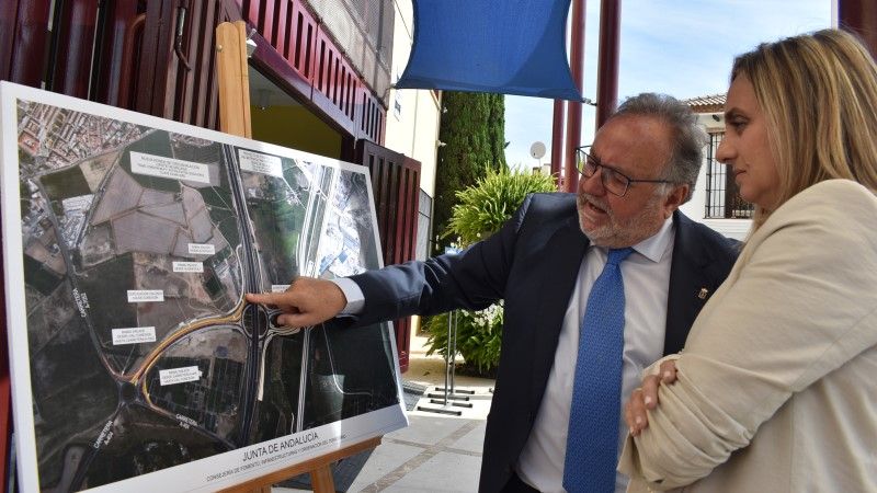 La consejera de Fomento anuncia en Alhaurín de la Torre importantes avances en carreteras y Ciudad Aeroportuaria