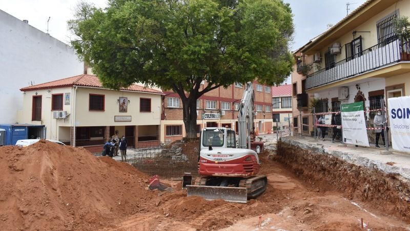 Avanzan las obras de ampliación y mejora de la plaza Paco Lara